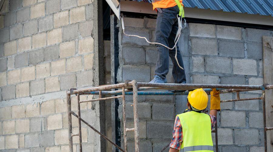Expert Emergency Roof Repairs services in Albertville, MN